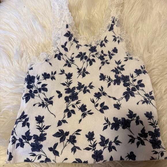 URBAN OUTFITTERS size small floral tank top - Picture 3 of 4